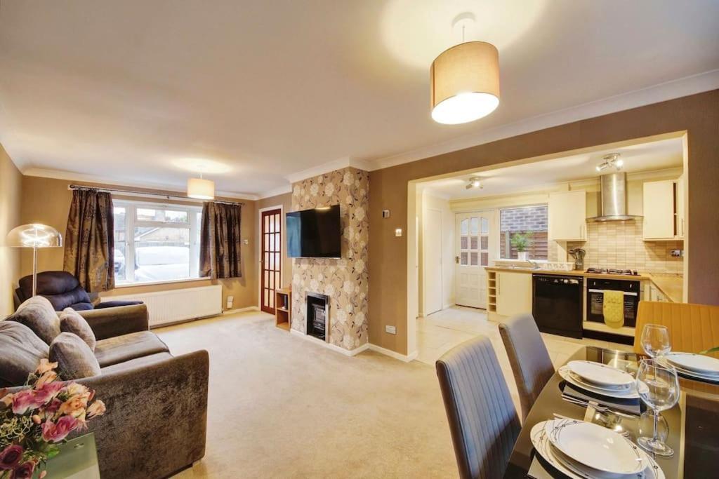 Beautiful Home Close To Town Free Netflix, Wifi Solihull Exterior foto